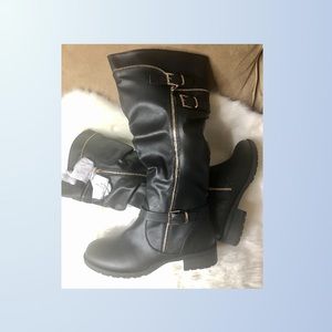 Wide-Calf Black Knee-high Boots